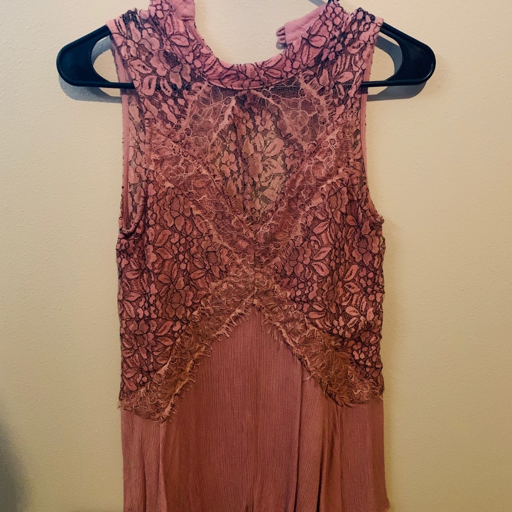 Rose lace Daytrip tank